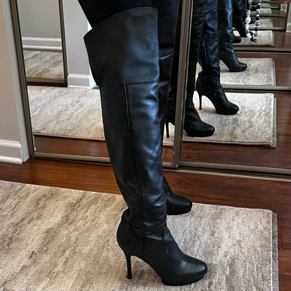 Over the knee BCBG leather boots - Picture 8 of 9